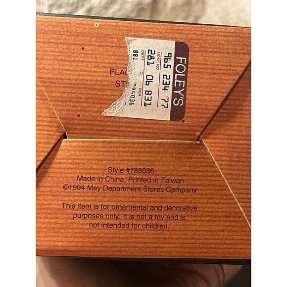 May Department Stores Company SANTAS FROM AROUND THE WORLD  AMERICAN SANTA 1997 - Picture 5 of 5